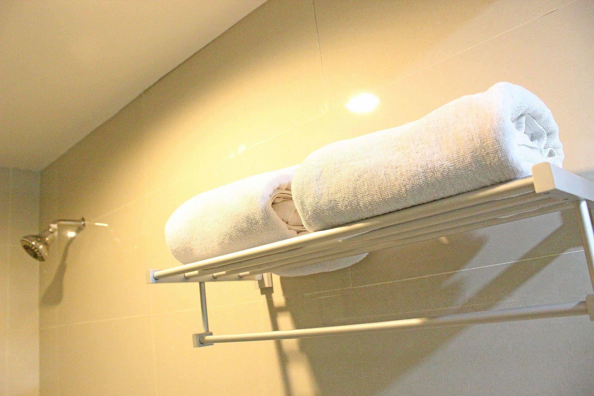 Zen Rooms Rujia Pecenongan 자카르타 외부 사진