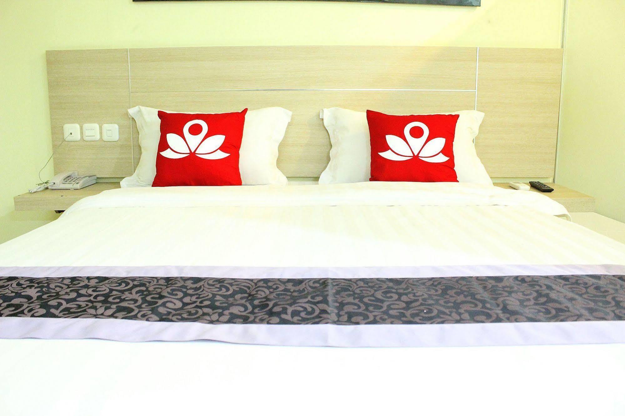 Zen Rooms Rujia Pecenongan 자카르타 외부 사진