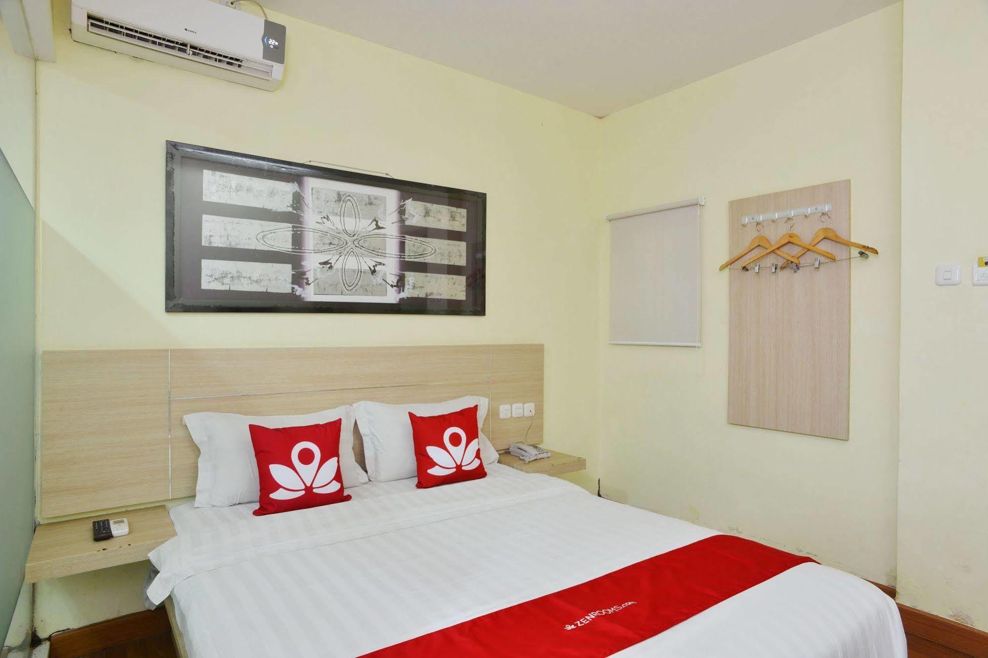 Zen Rooms Rujia Pecenongan 자카르타 외부 사진